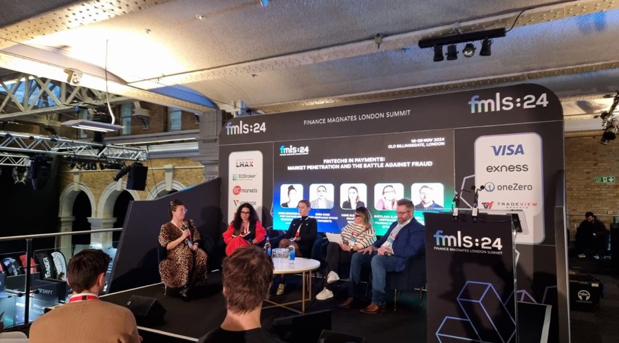 情绪价值赛道保持热度 赤子城科技(09911)上半年营收超30亿元